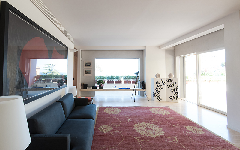 Salone con contrsoffitto in gesso artigianale